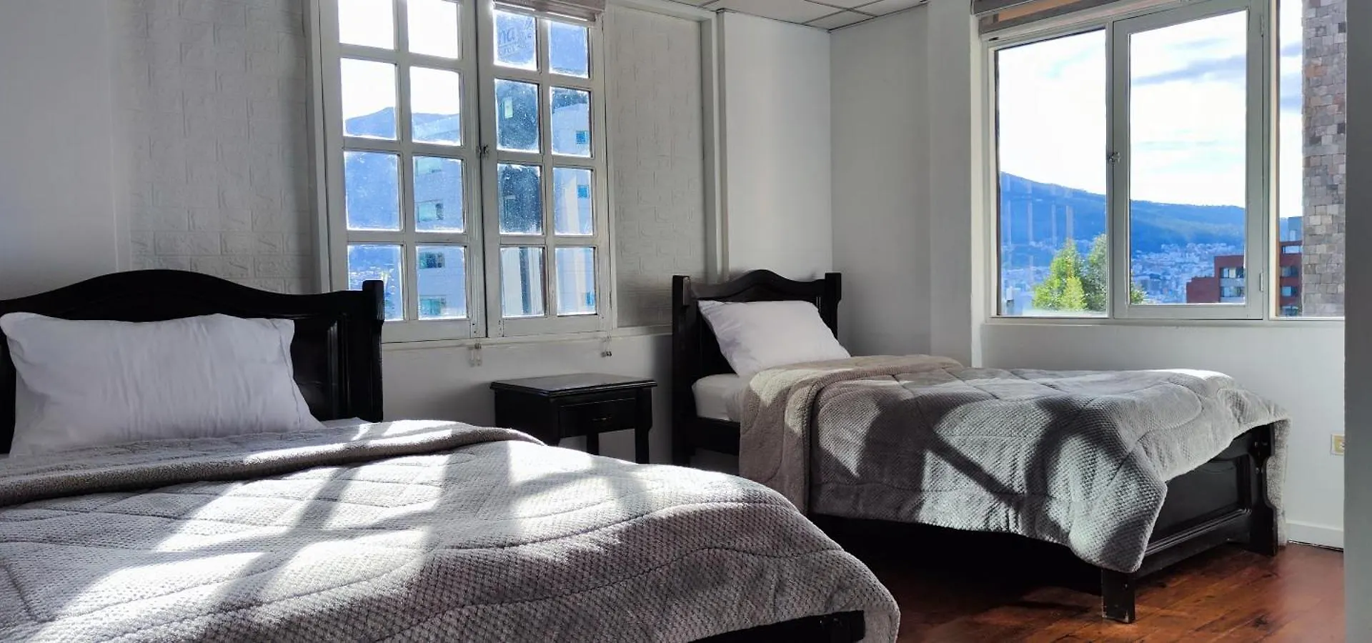 Hotel Muros Quito